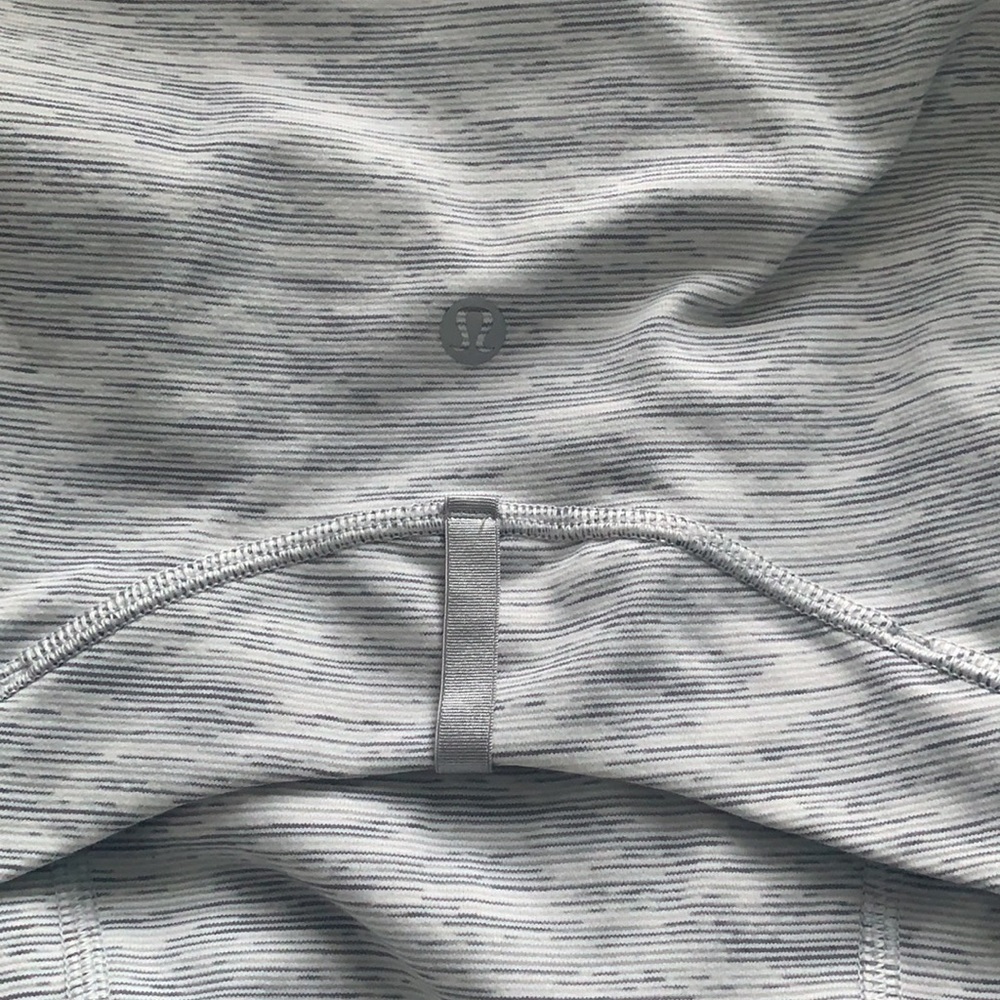 color grey/white size:0 running or workout jacket - Picture 4 of 6